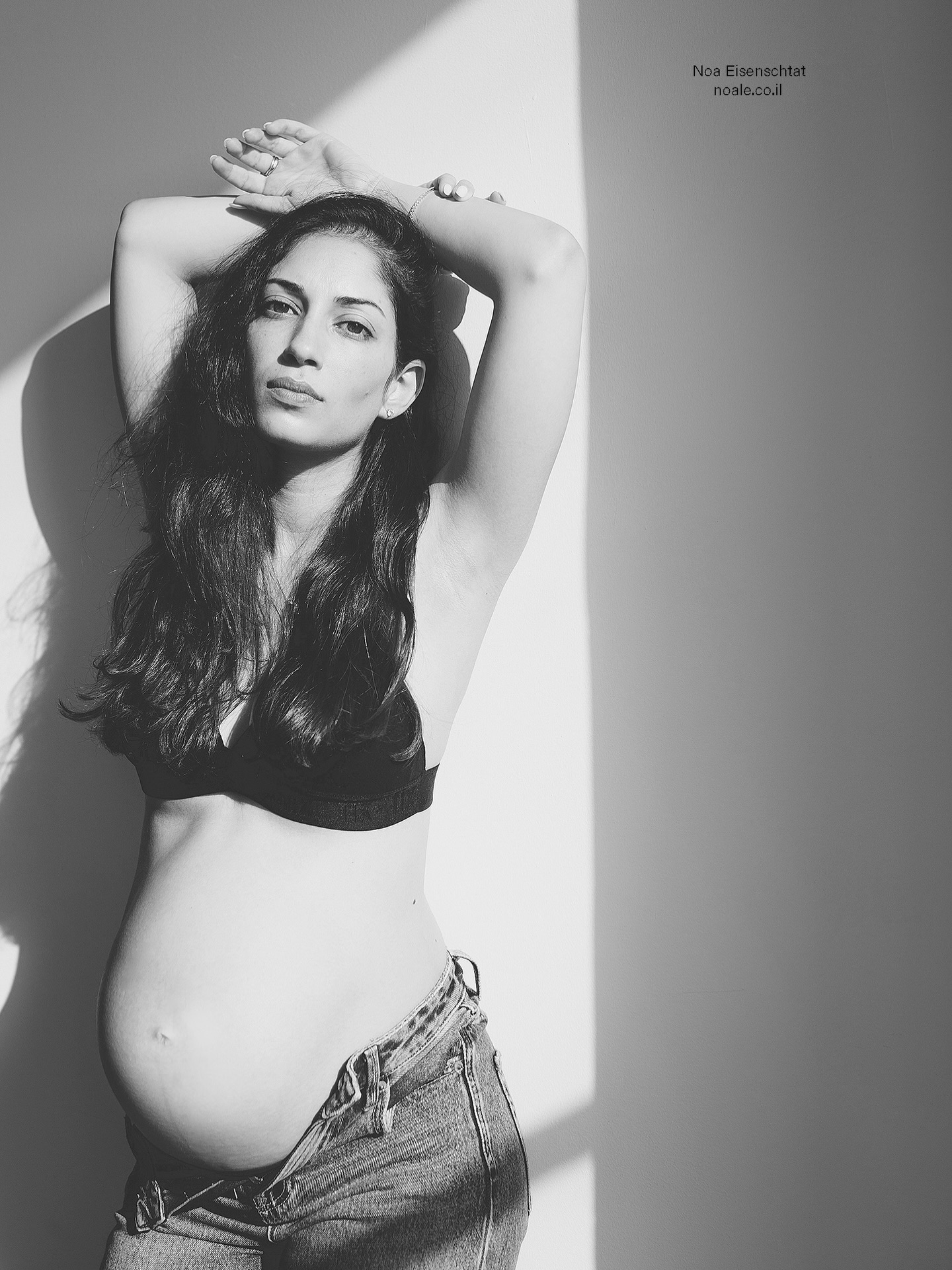 בוק הריון בסטודיו